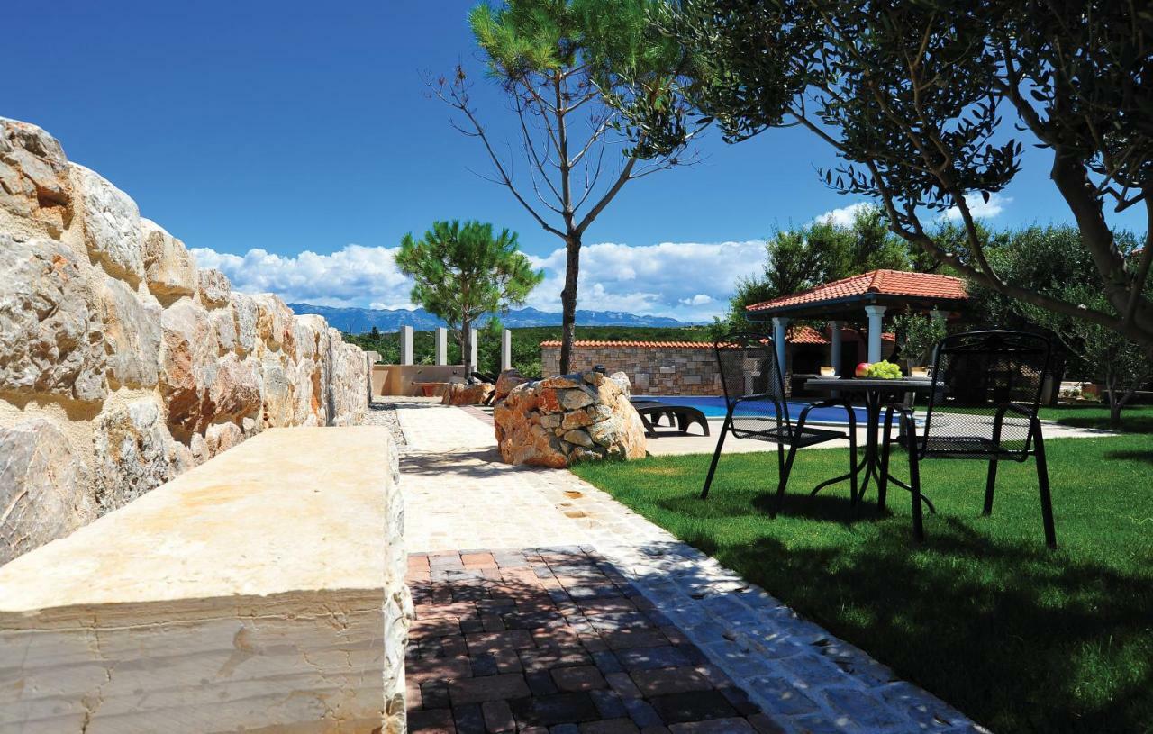 Villa Dabo Novalja Exteriör bild
